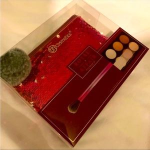 BH Cosmetics highlighter pallette new